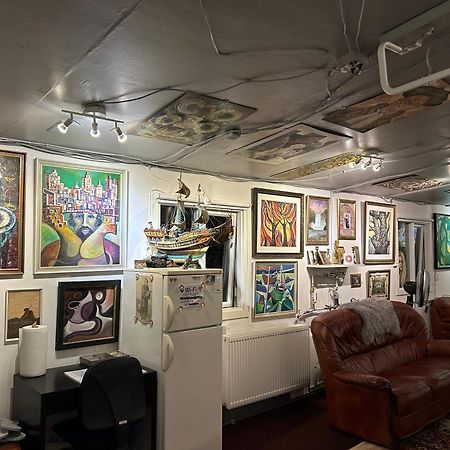 Brimarsbru Sleep Inn-Art Gallery Njarthvik Luaran gambar